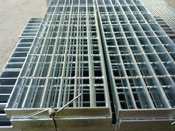 楼梯钢格板案例